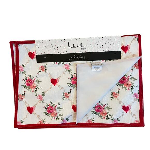 Nicole Miller Valentines Day Heart Placemats 13x19 Pink & Red Floral Set 4 New - Picture 4 of 12